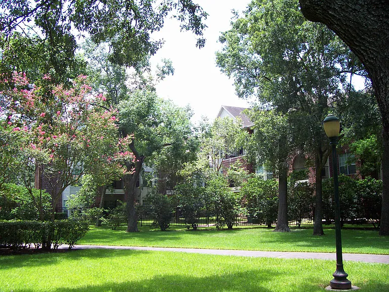 Post Oak Park — Photo 12