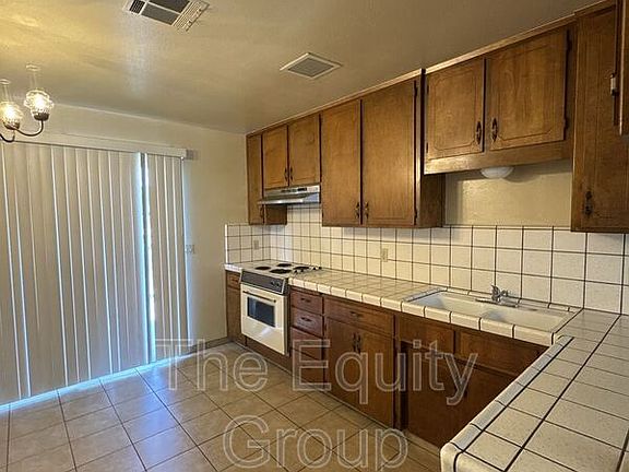 4th image of 5224 W Cambridge Ave
