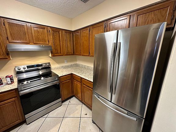 2nd image of 1240 Cedar St #3