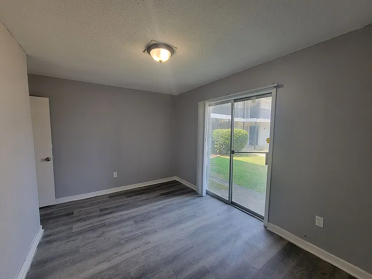 225 W McDowell Rd — Photo 64