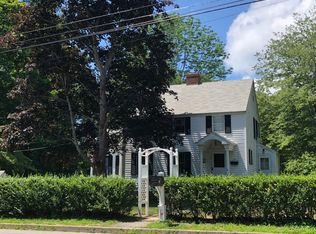 10 Avery Ln, Waterford, CT 06385