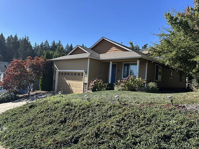 6913 Owl Dr SE — Photo 2