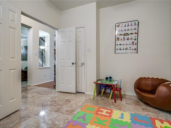 3rd image of 5108 Evergreen Dr