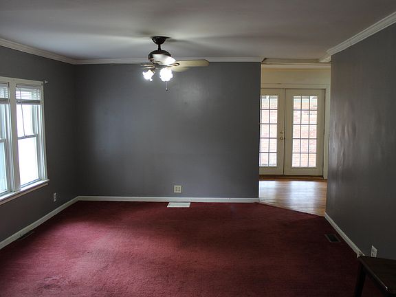 5th image of 921 Burns St