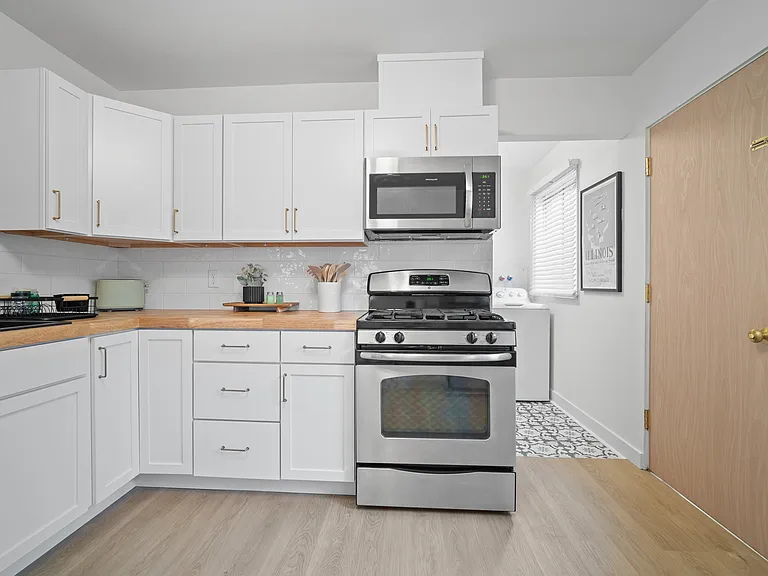 1105 Julienne Dr — Photo 11