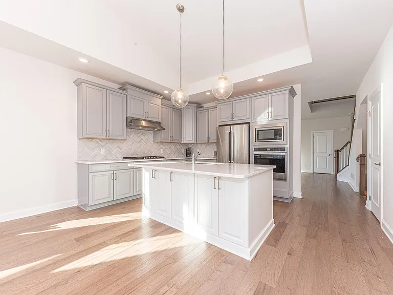 3341 Roseford Blvd — Photo 54
