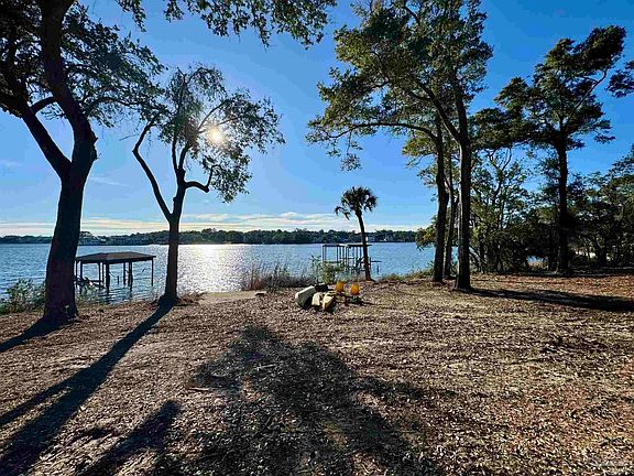 2nd image of 1555 Bayou Blvd