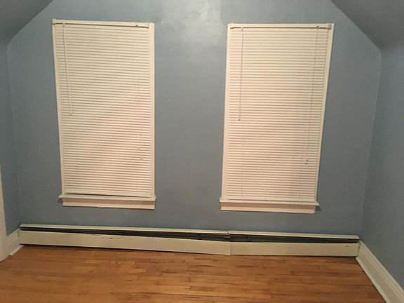 4th image of 402 E Portage Ave APT 3