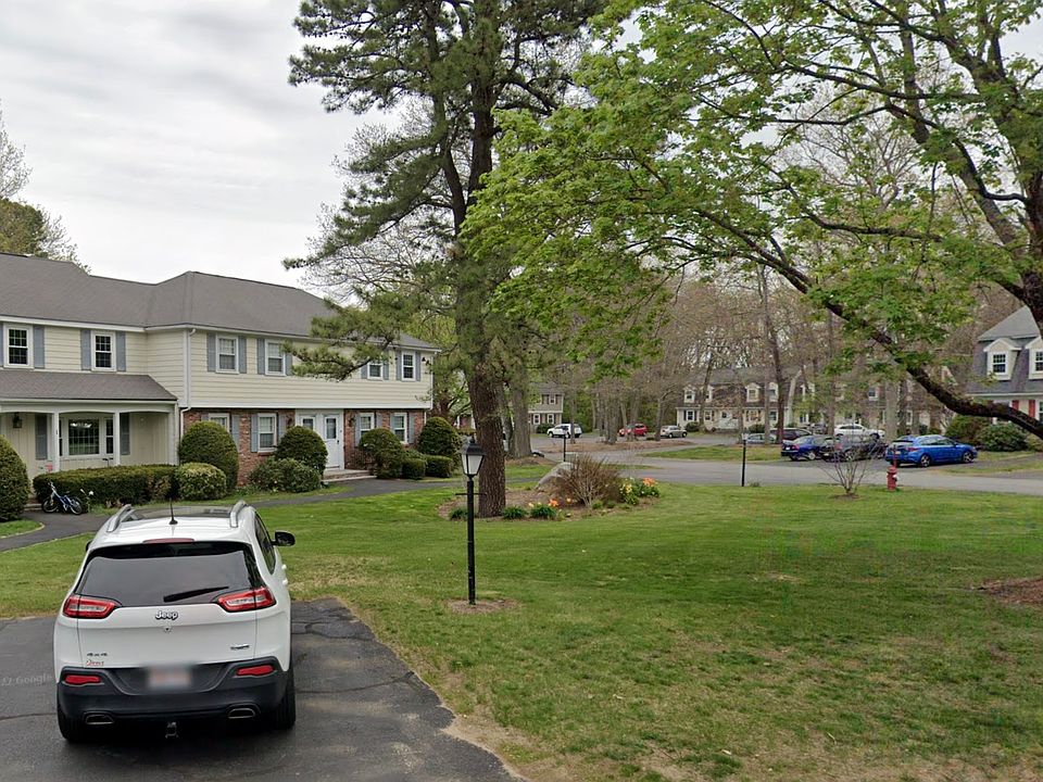 1st image of 1 Meetinghouse Rd