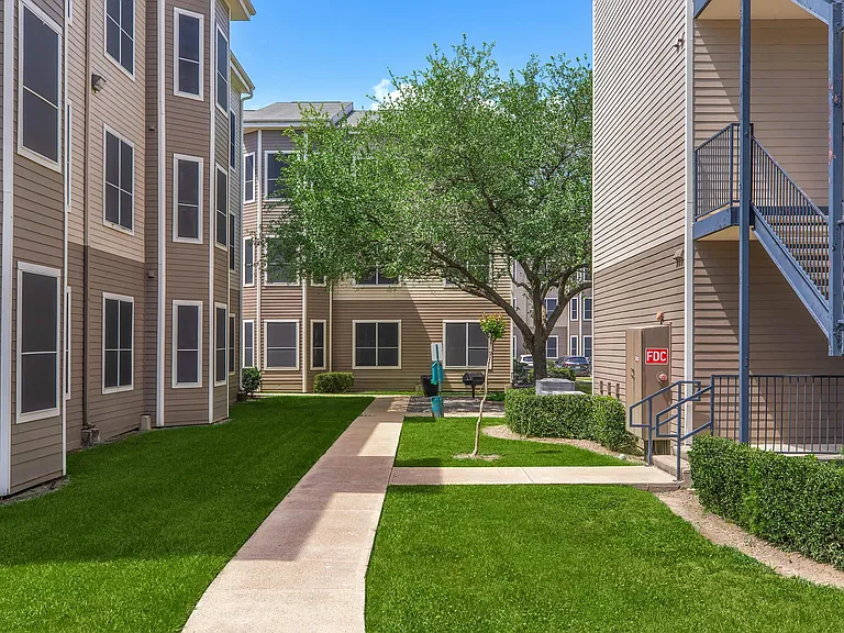 Concord at Allendale Apartments — Photo 9