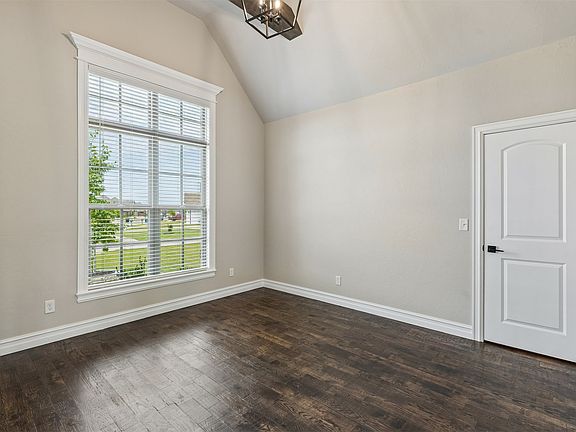 5th image of 6519 N 30th St