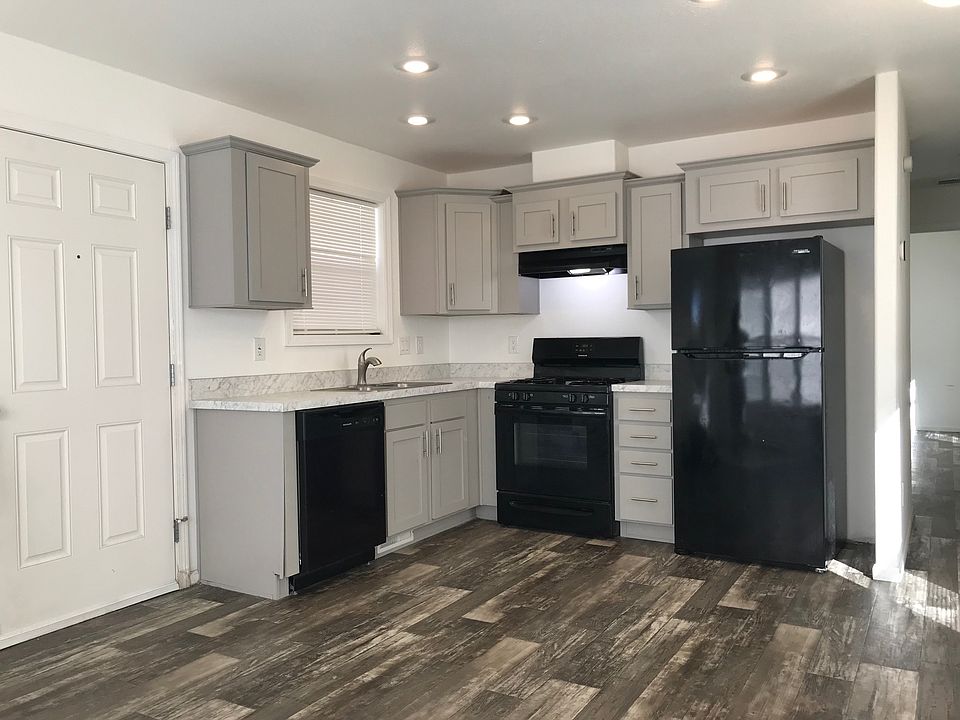 2nd image of 1150 W Prince Rd #16