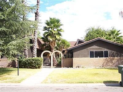 1st image of 2821 Carmelita Dr