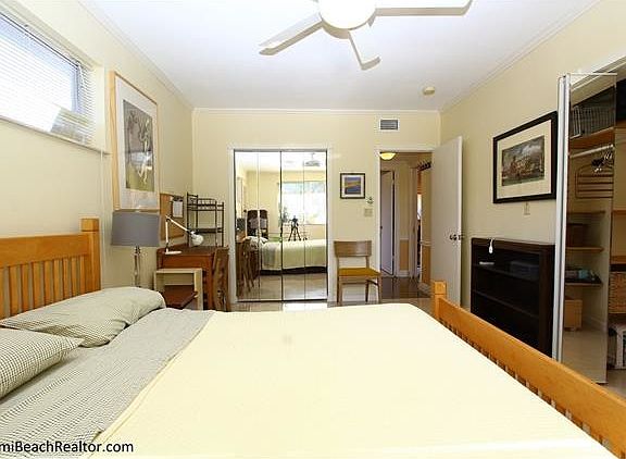 3rd image of 7630 Bayside Ln