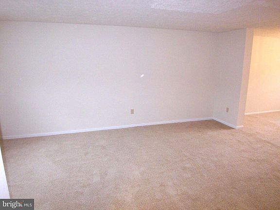 2nd image of 723 Clifton Ter