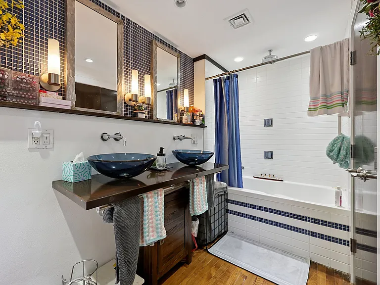 591 Orange St #1 — Photo 20