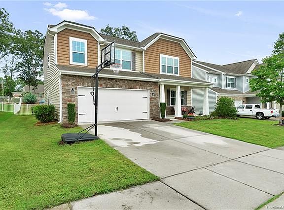 3rd image of 1801 Deer Meadows Dr