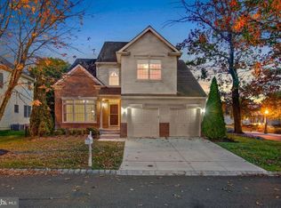 2 Easton Ln, Cinnaminson, NJ 08077