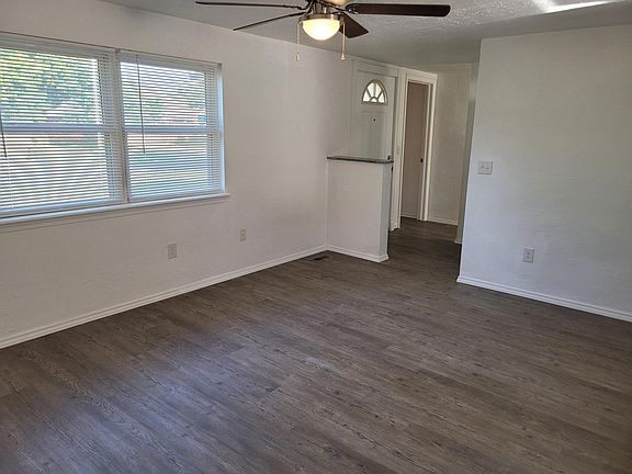 2nd image of 813 S Jones Ln