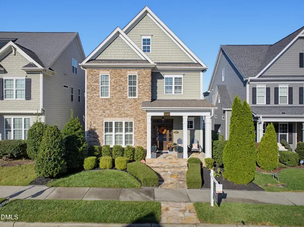 5029 Myrtle Oak Dr, Cary, NC 27519