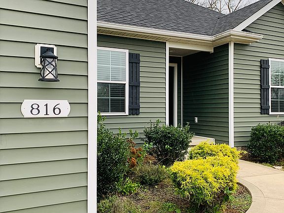 2nd image of 816 Pleasant Meadow Ln