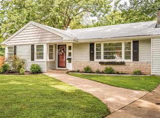 421 Forest Green Dr, Saint Louis, MO
