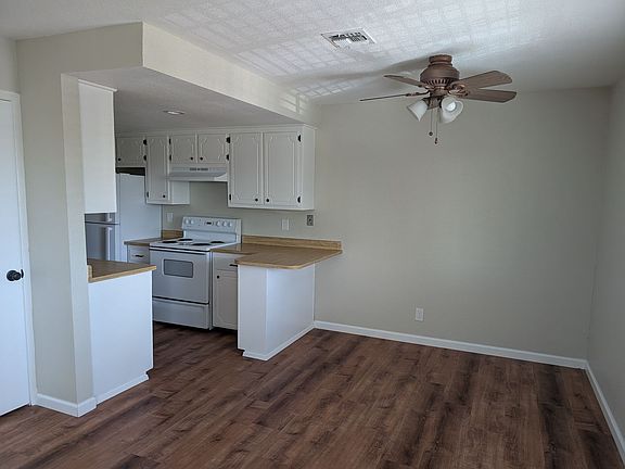 4th image of 1101 Brandon Ct APT D