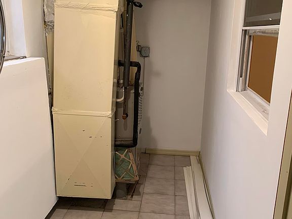 5th image of 1058 Olympia Blvd