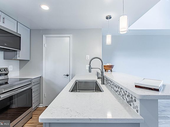 4th image of 4331 Pembrook Village Dr