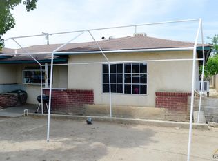 1813 Clinton St, Delano, CA 93215