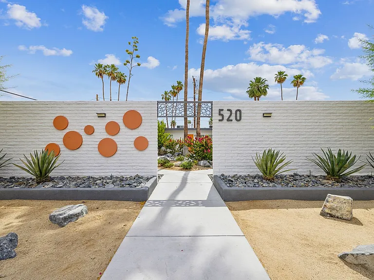 520 S. Desert View Drive — Photo 34