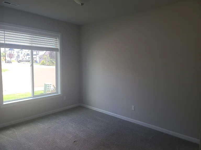 715 E Erica St — Photo 6