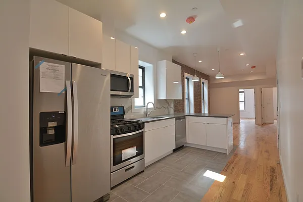 Rented by Hagstrom Management Inc | media 2