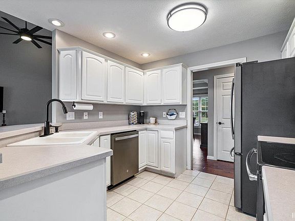 2nd image of 208 Southgate Blvd