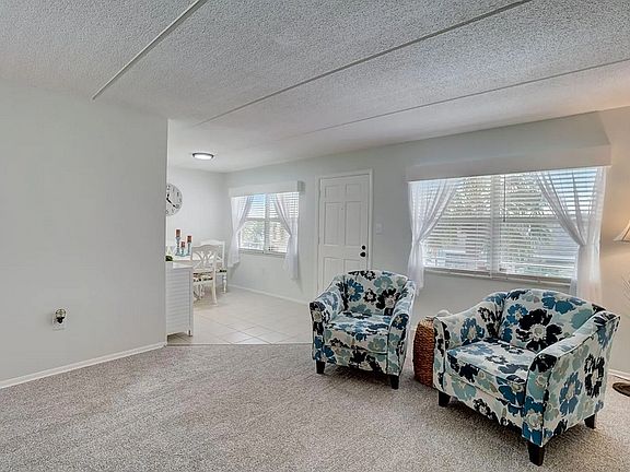 5th image of 11720 Park Blvd #302-C