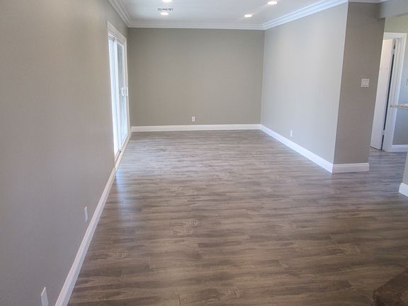 4th image of 1702 W Louisa Ave