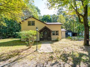 130 Eastside Dr, Ballston Lake, NY 12019