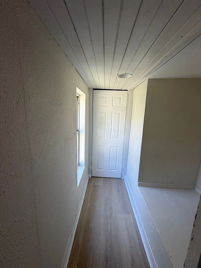 One Bedroom Guest Cottage — Photo 3