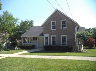 719 Walnut St, Lemont, IL 60439