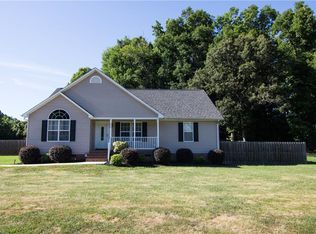 559 E Ridge Ave, Liberty, NC 27298