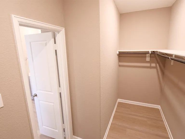 7211 Songlark Lndg — Photo 16