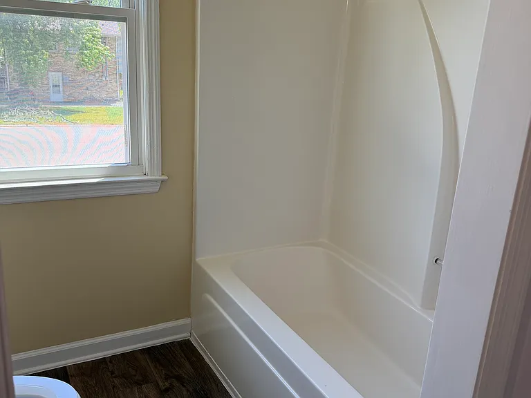 325-325B Monaco Dr — Photo 12