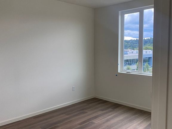 5th image of 310 Capitol Way N #409