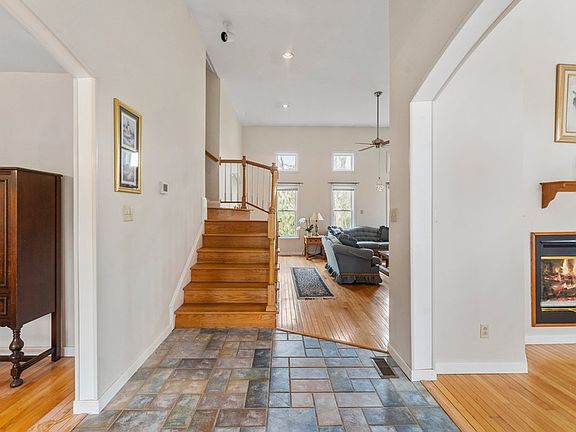 5th image of 1181 Belmont Dr