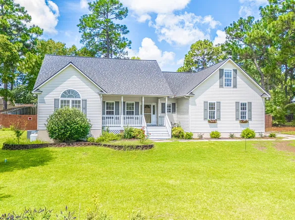 154 Dublin Ct, Whispering Pines, NC 28327