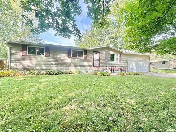 403 1/2 E Jared St, Abingdon, IL 61410