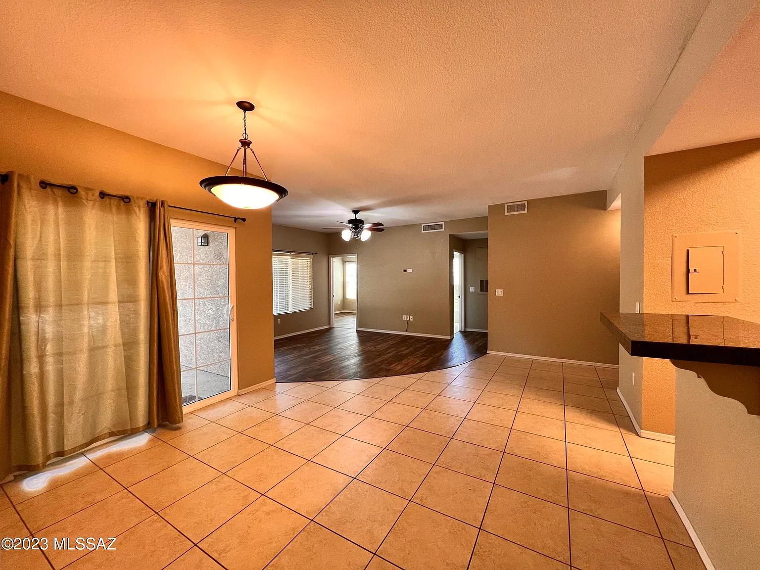 3 bed, 2.0 bath, 1268 sqft, $1,795 — Photo 4