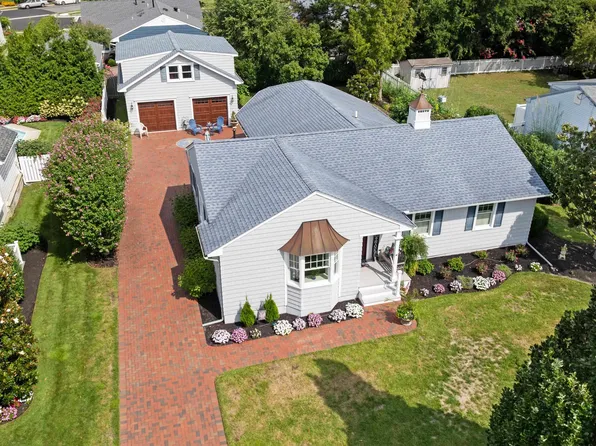 1027 Virginia Ave, Cape May, NJ 08204