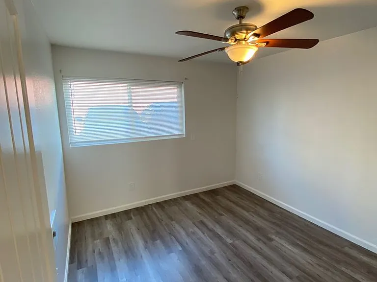 4173-4175 Altadena Ave — Photo 12