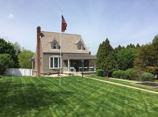 1114 Highview Dr, Dravosburg, PA 15034